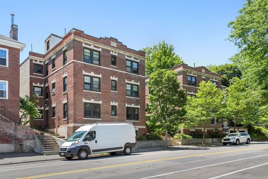 588 Washington St, Coolidge Corner