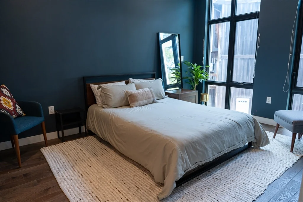 2 Sinclair Rd, Allston