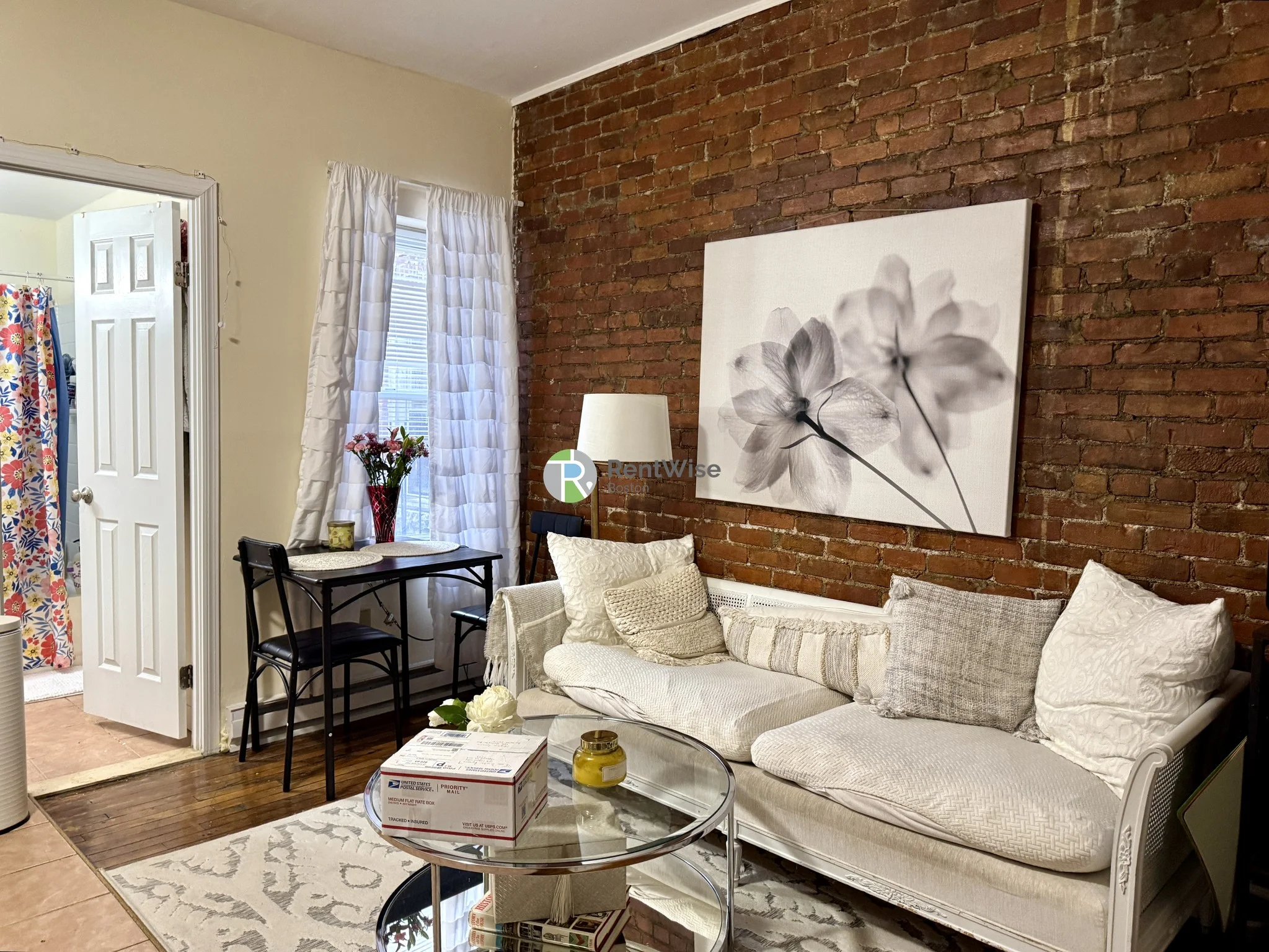 886 Huntington Ave, Mission Hill