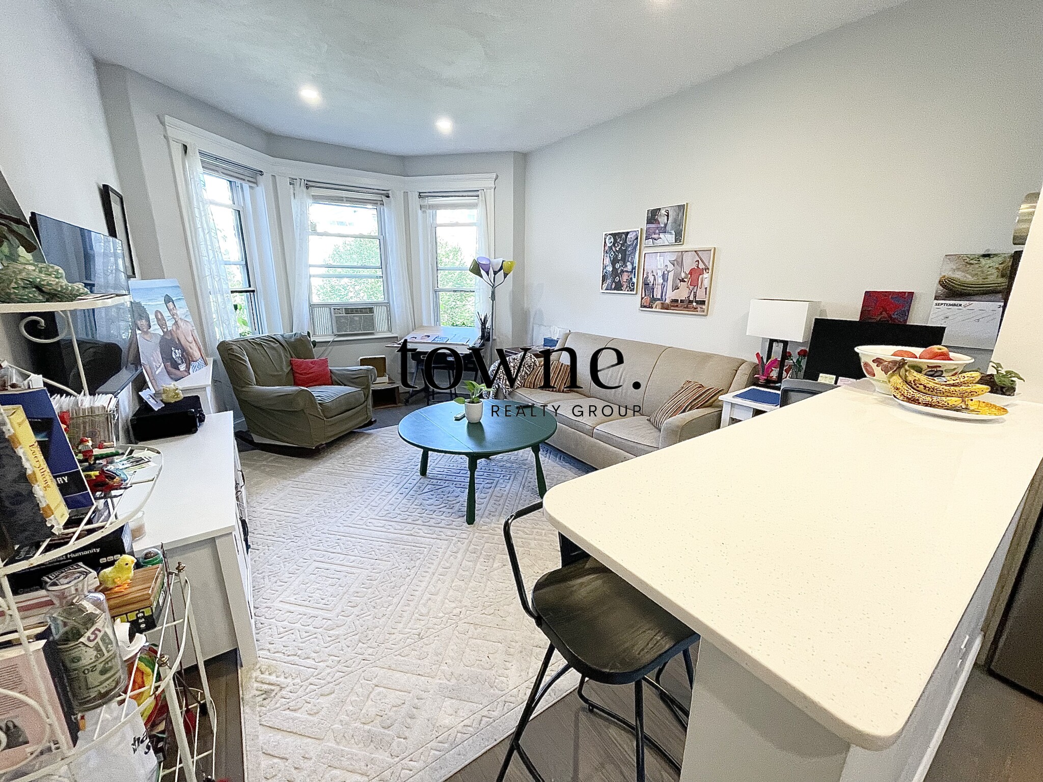 102 Queensberry St, Fenway