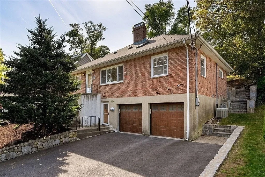 334 Mystic St, Arlington