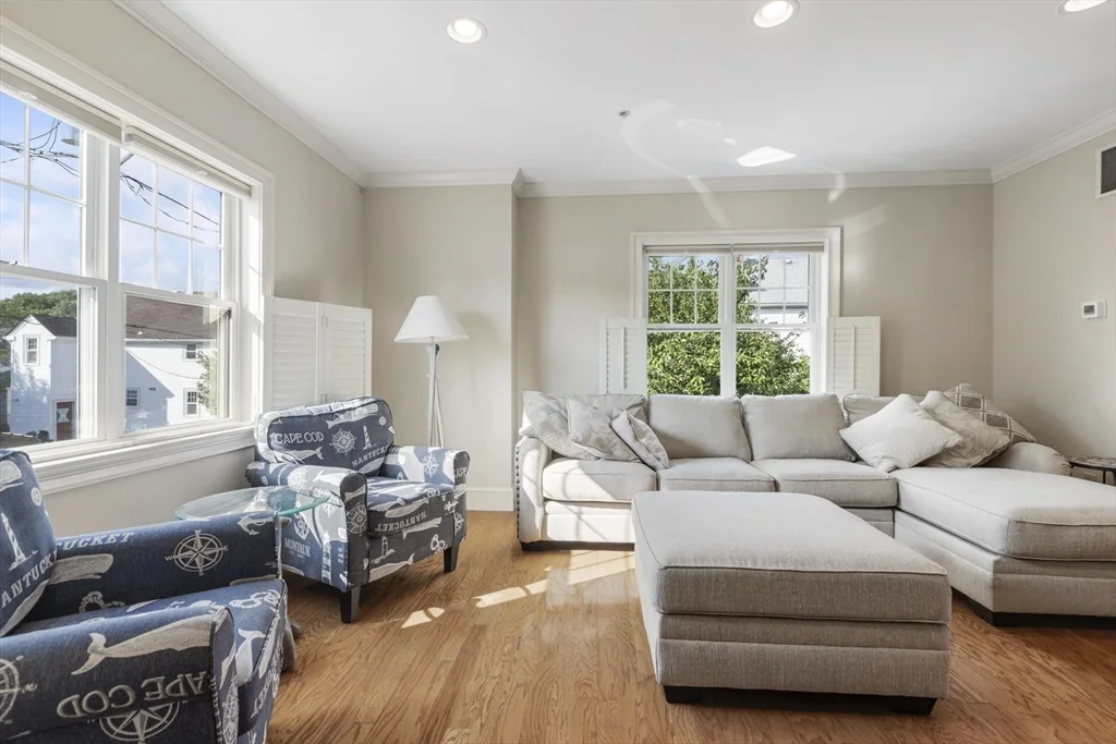 50 Clemence St, Cranston