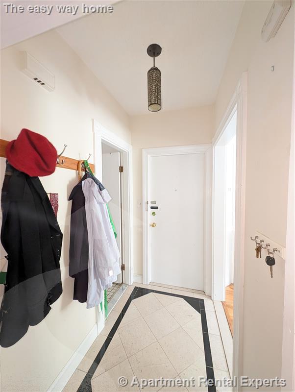 489 Main St, Magoun Square