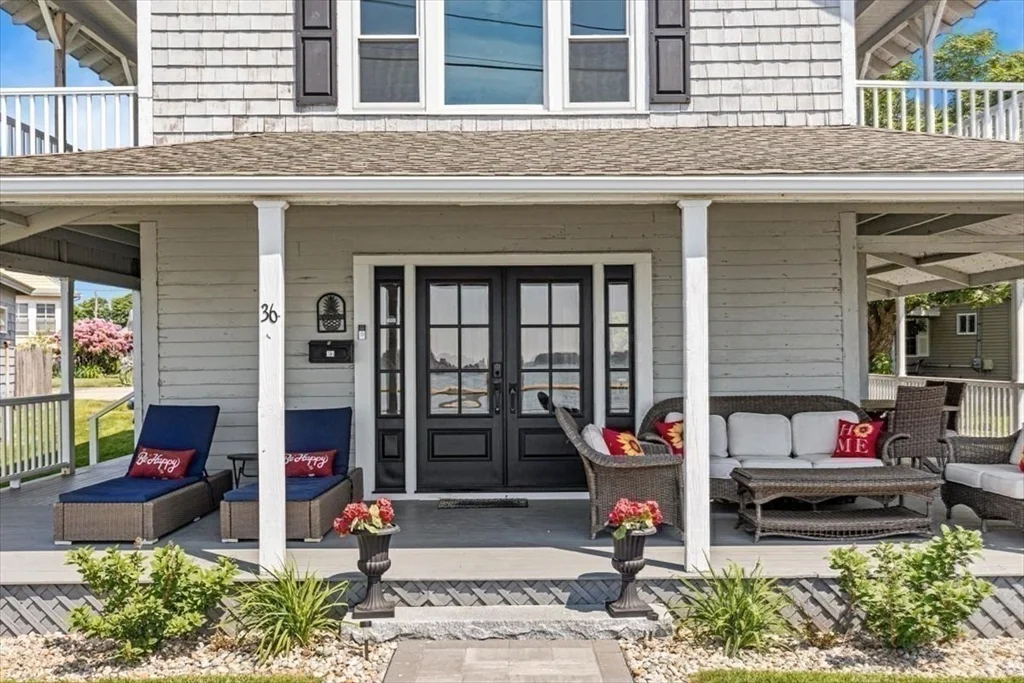 36 Sunset Ave Winter Rental, Hull