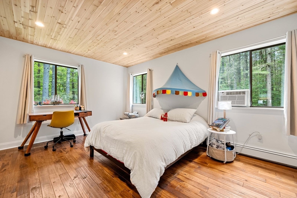 2 Deer Run, Littleton