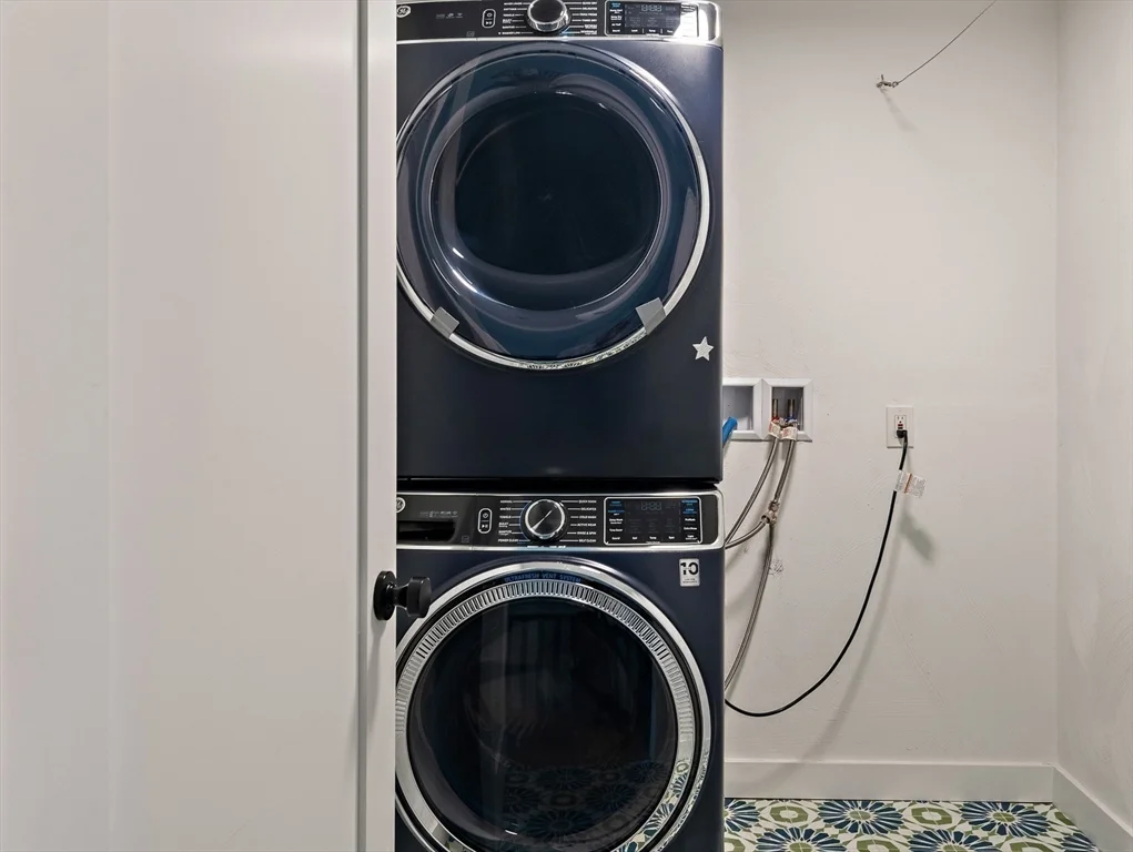 199 Coolidge Ave, Watertown