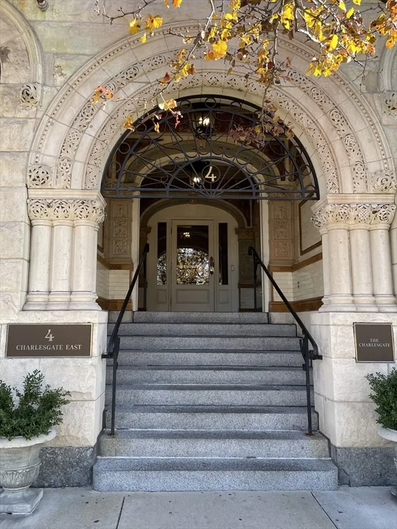 4 Charlesgate East, Back Bay