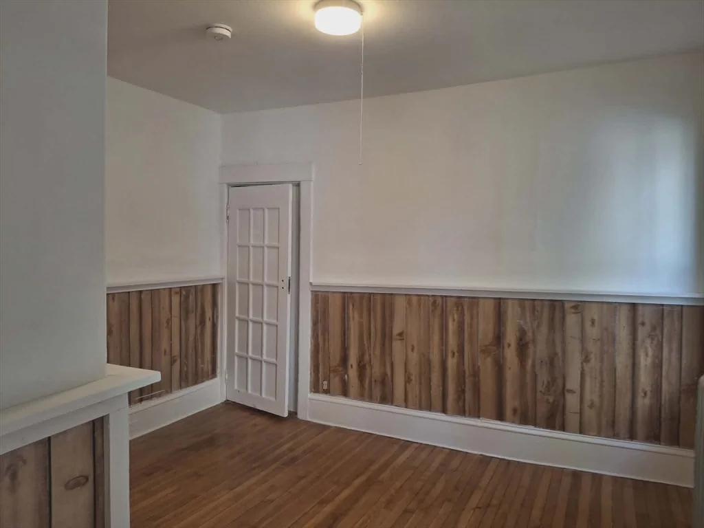 20 Temple St, Fitchburg