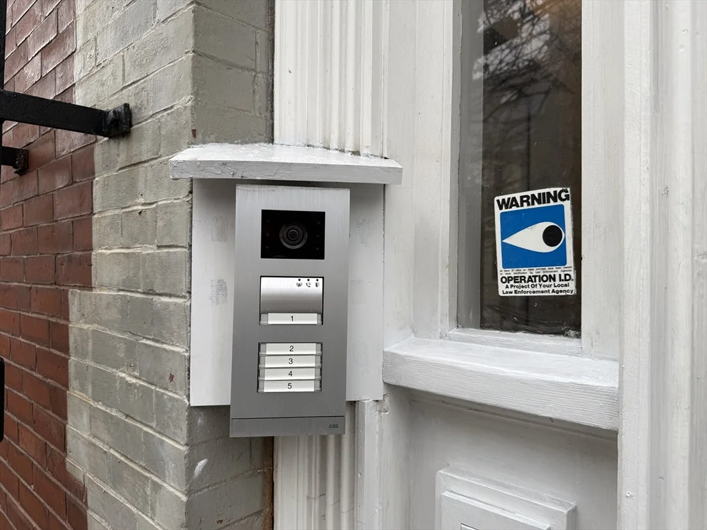 172 Auburn St, Cambridgeport