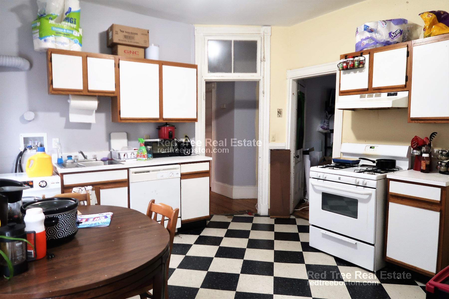 36 Cherokee St, Mission Hill