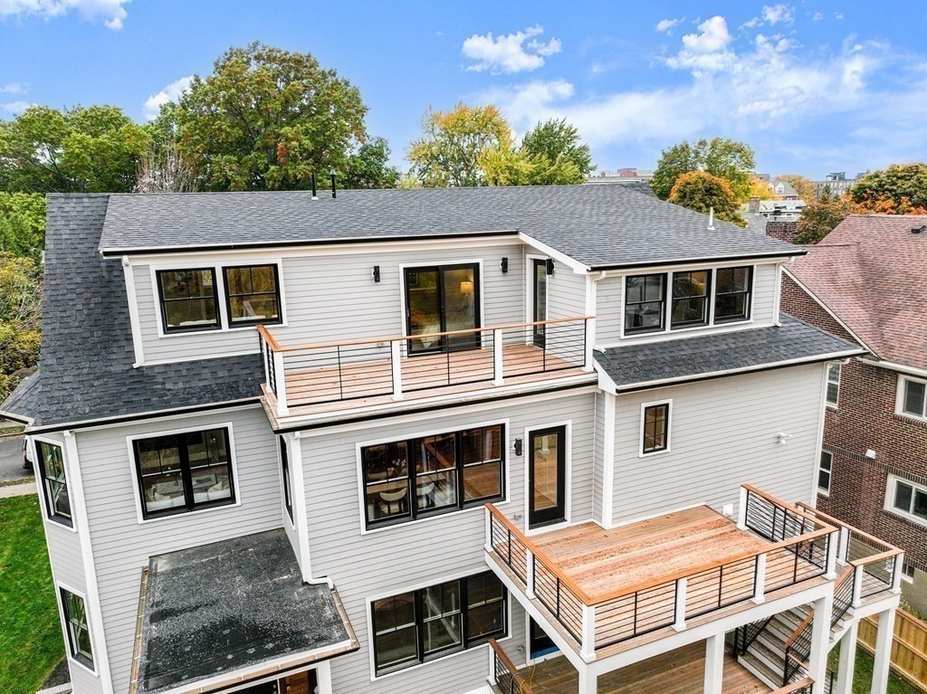 96 Verndale St, North Brookline