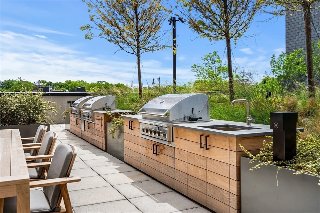 1515 Commonwealth Ave, Brighton