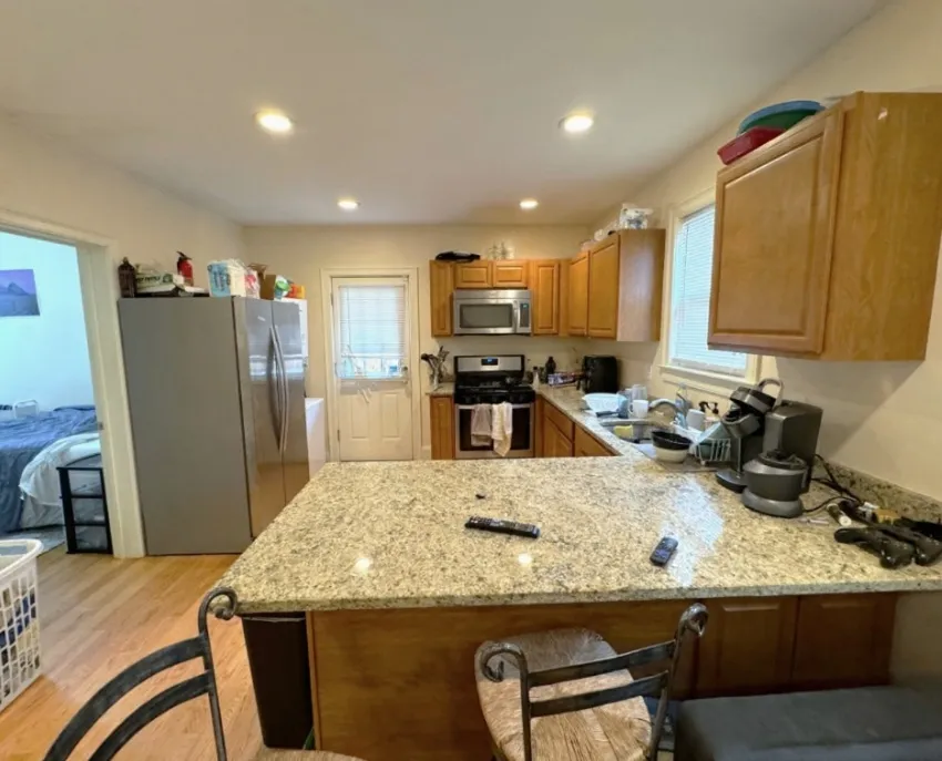 35 Pratt St, Allston