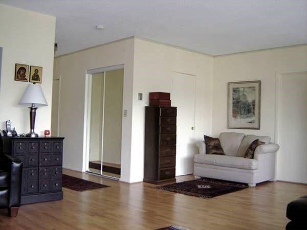 22 Chestnut Pl, Brookline