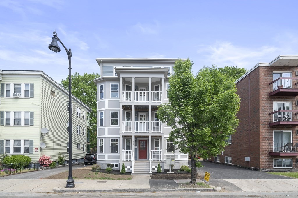 650 Hyde Park Ave, Roslindale