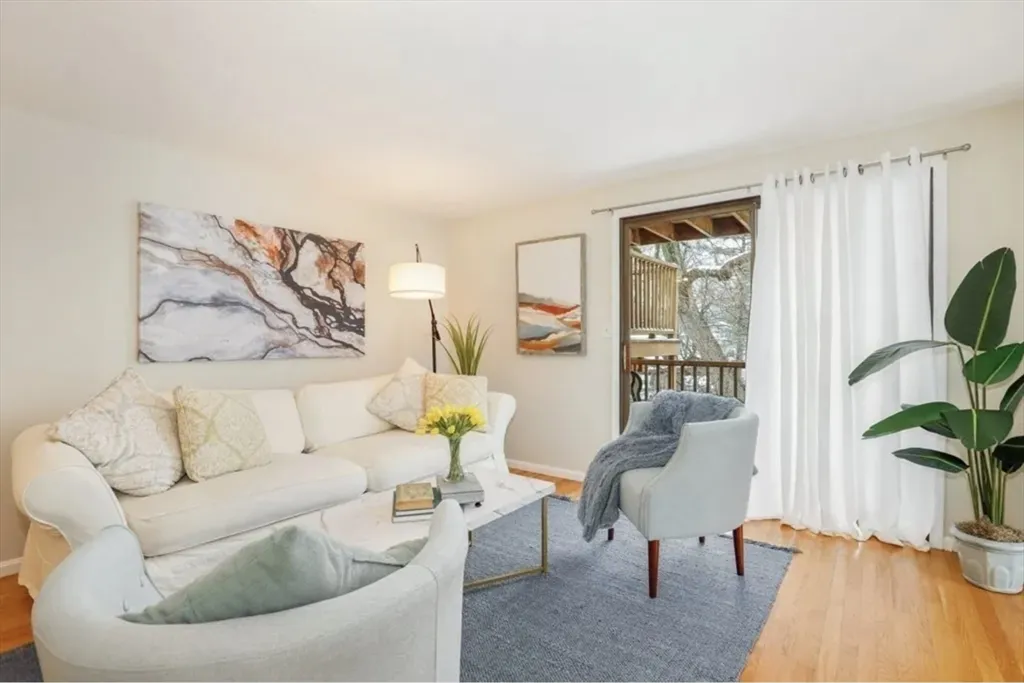 25 Rockland St, West Roxbury