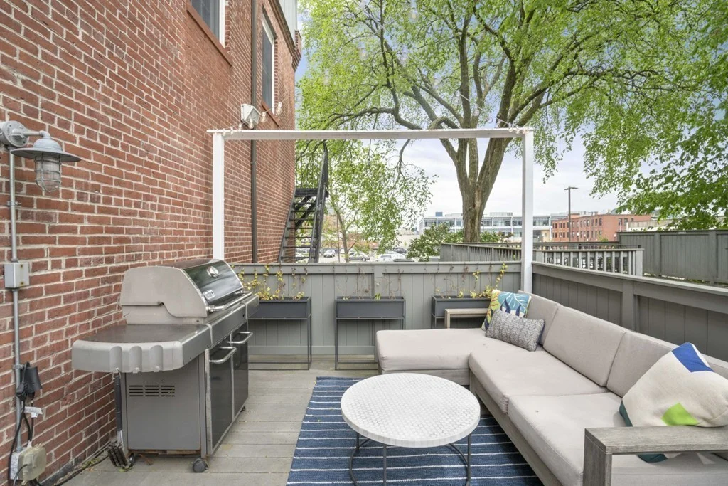 8 Newcomb, Roxbury