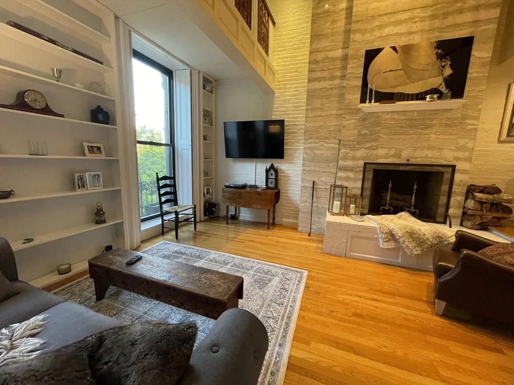124 Beacon St, Back Bay