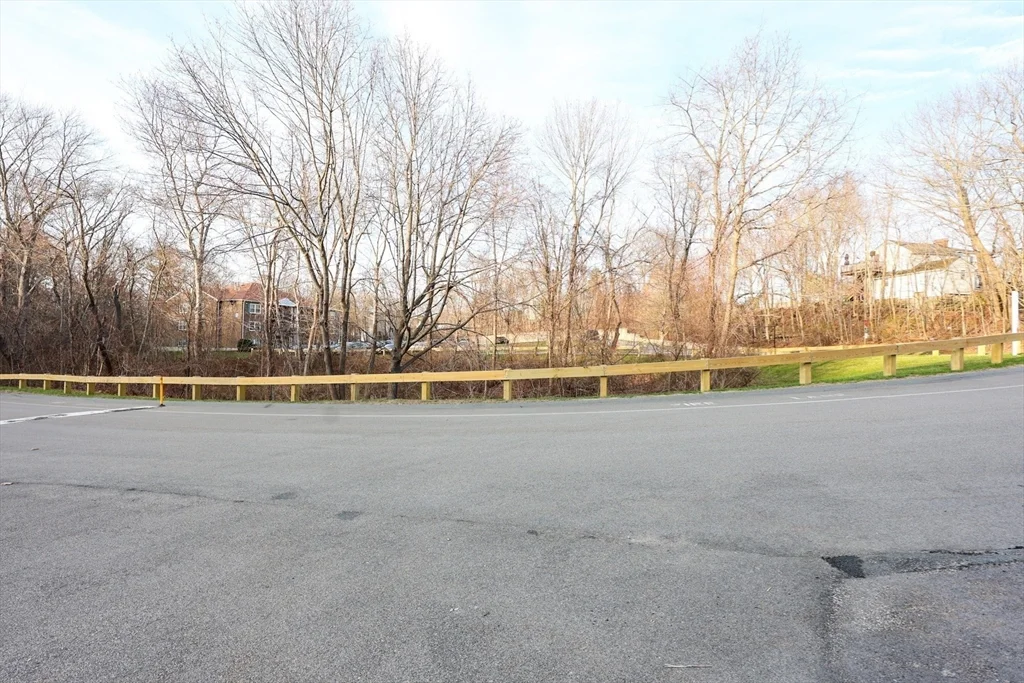 610 S Franklin St, Holbrook