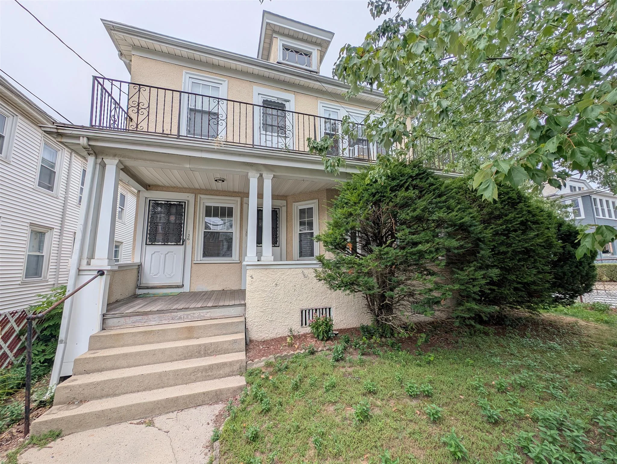 136 North St, West Somerville