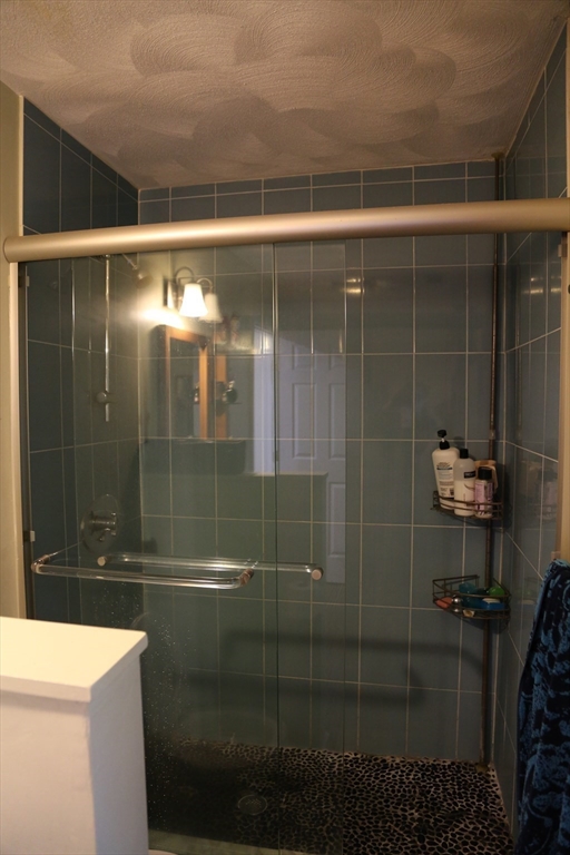 45 Winterberry Way, Bedford