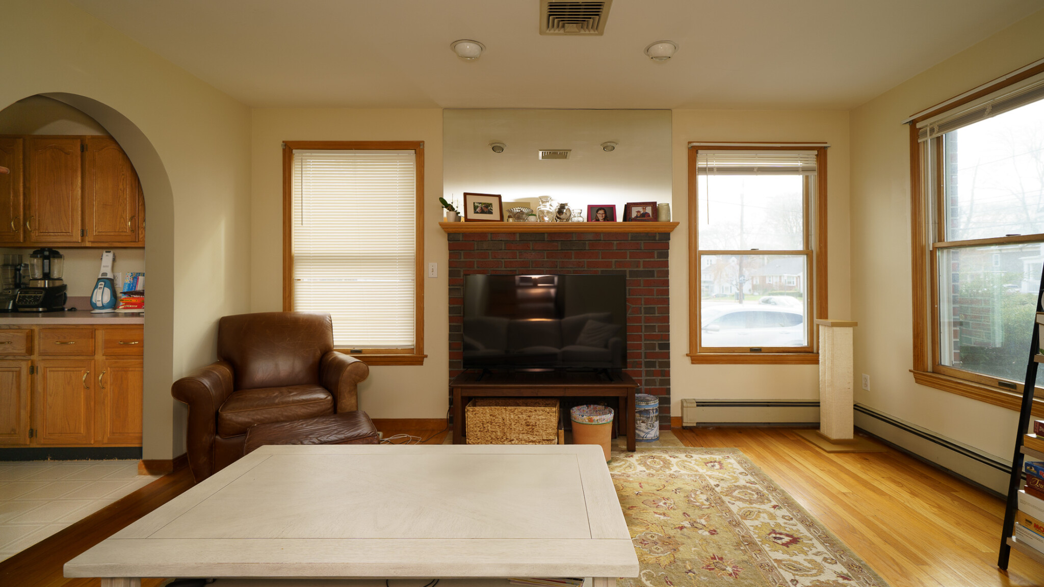 16 Central Ave, Newtonville