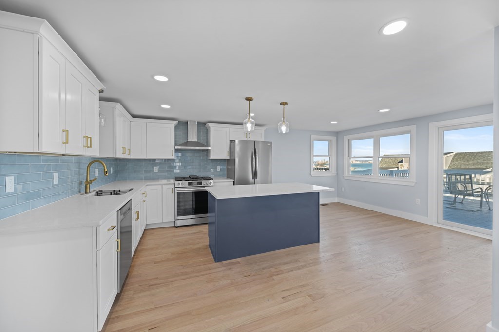 228 Bellingham Ave, Revere