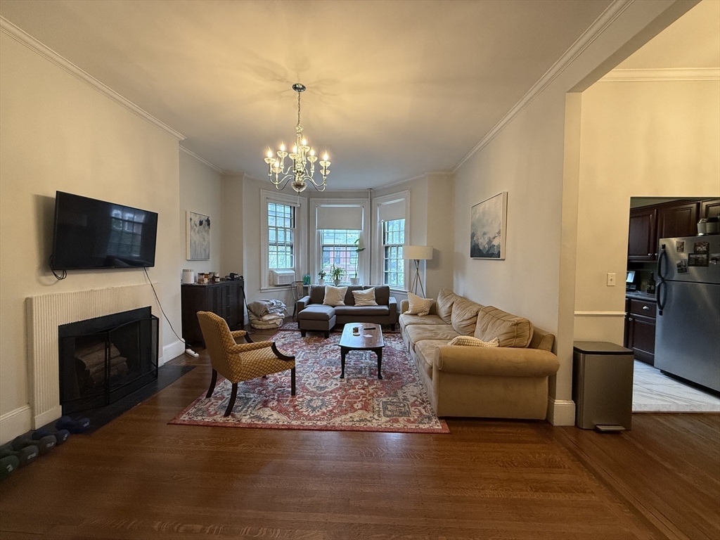 236 Marlborough St, Back Bay