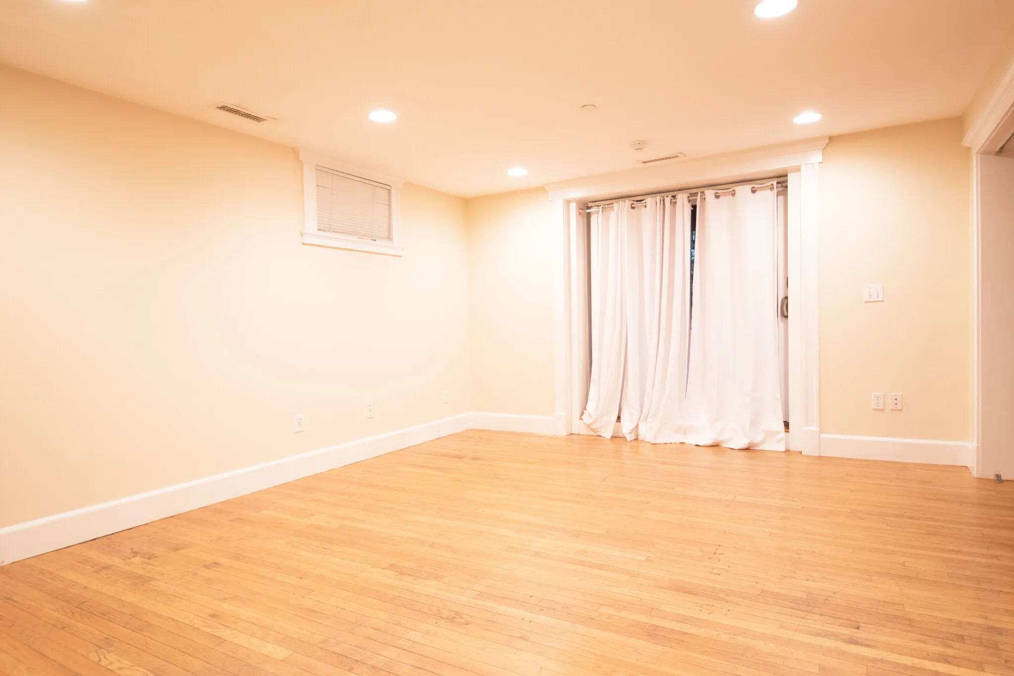 288 Western Ave, Riverside