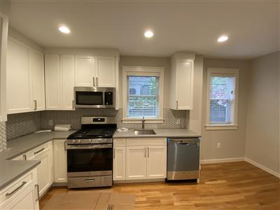 566 Green St, Riverside