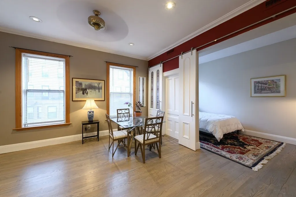 335 Beacon St, Back Bay