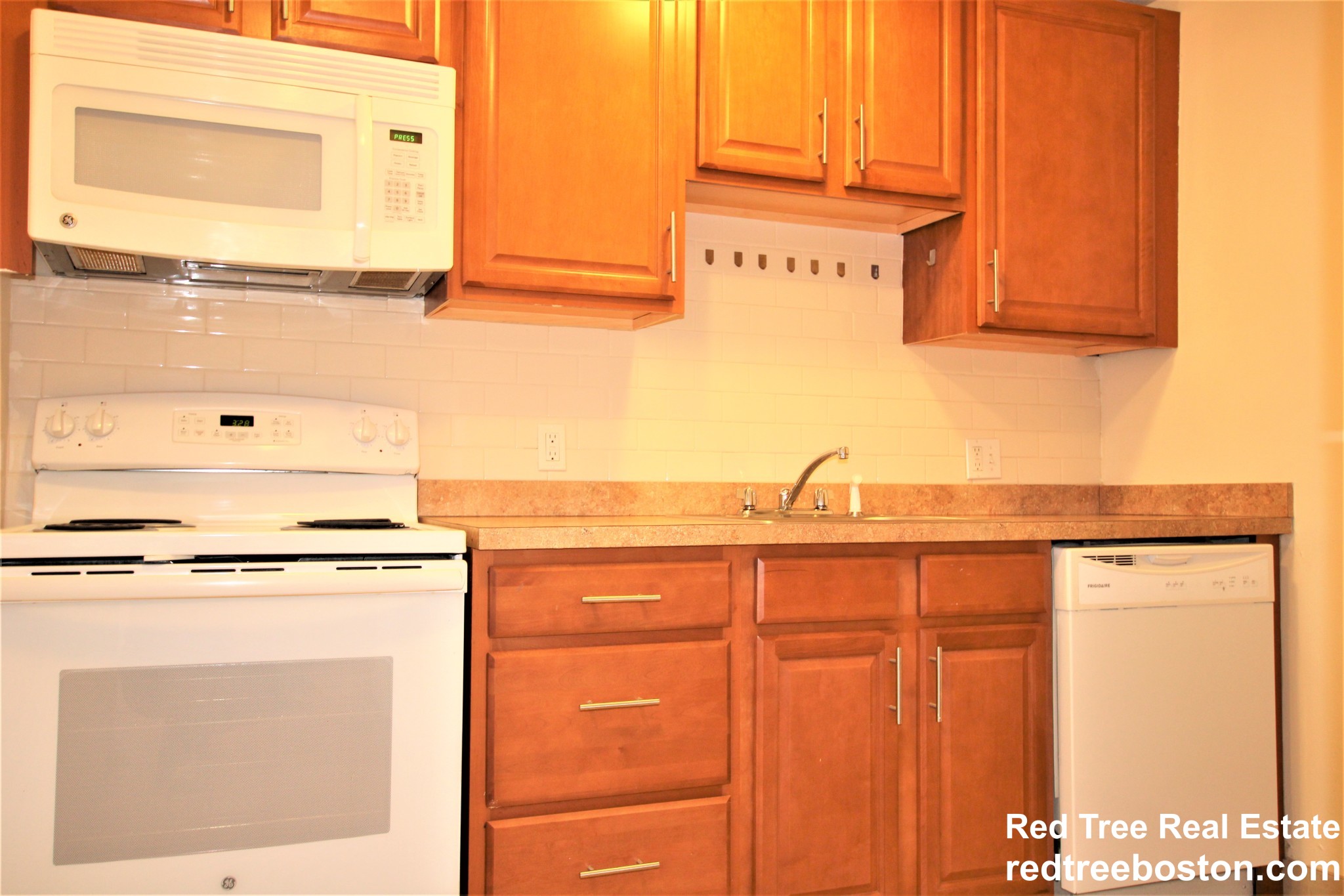 75 Gardner St, Allston