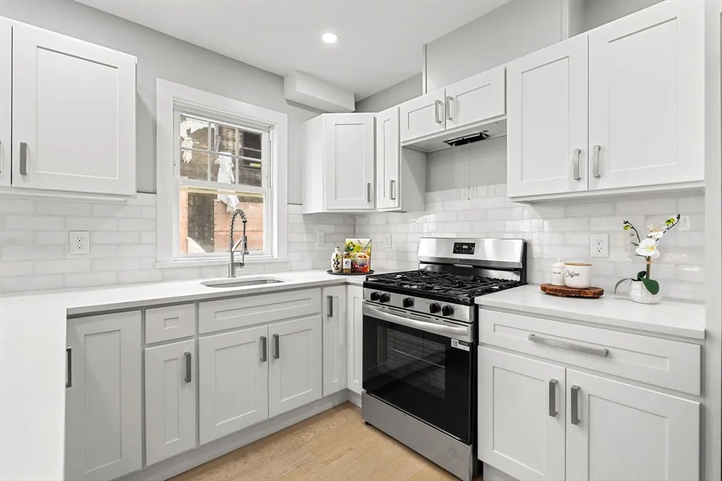 679-683 Columbia Rd, Dorchester