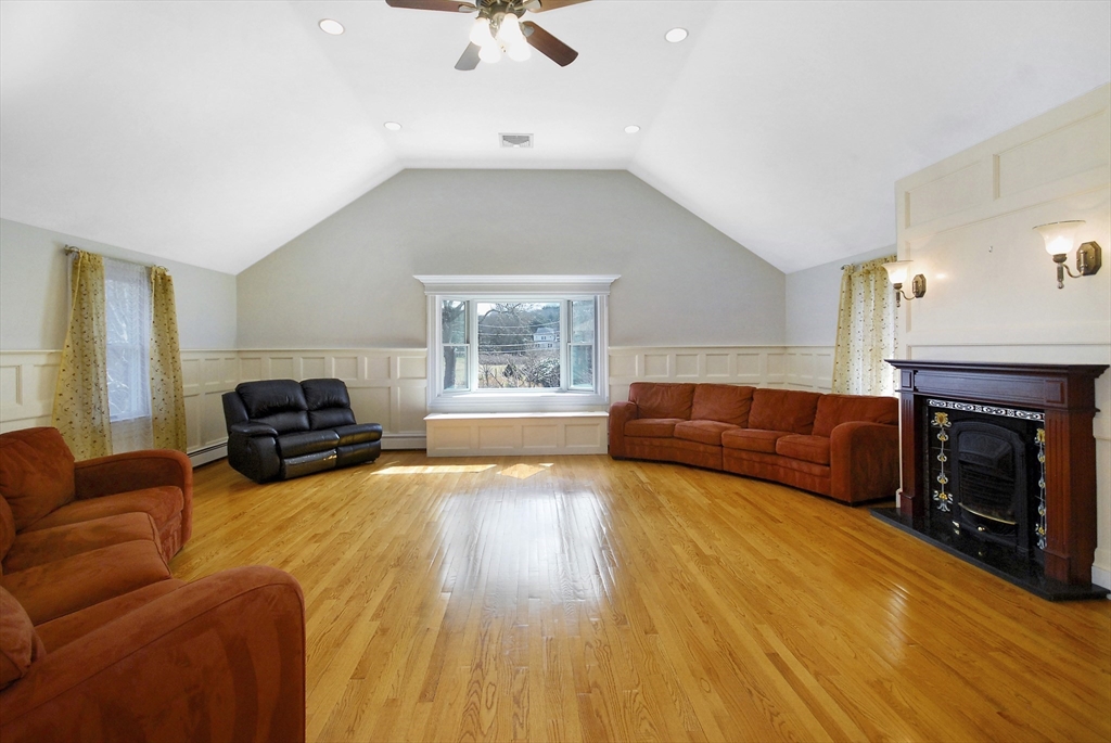 20 Blossom St, Lexington