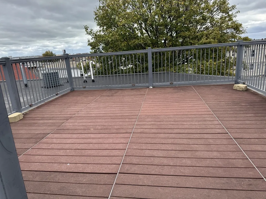 950 Dorchester Ave, Dorchester