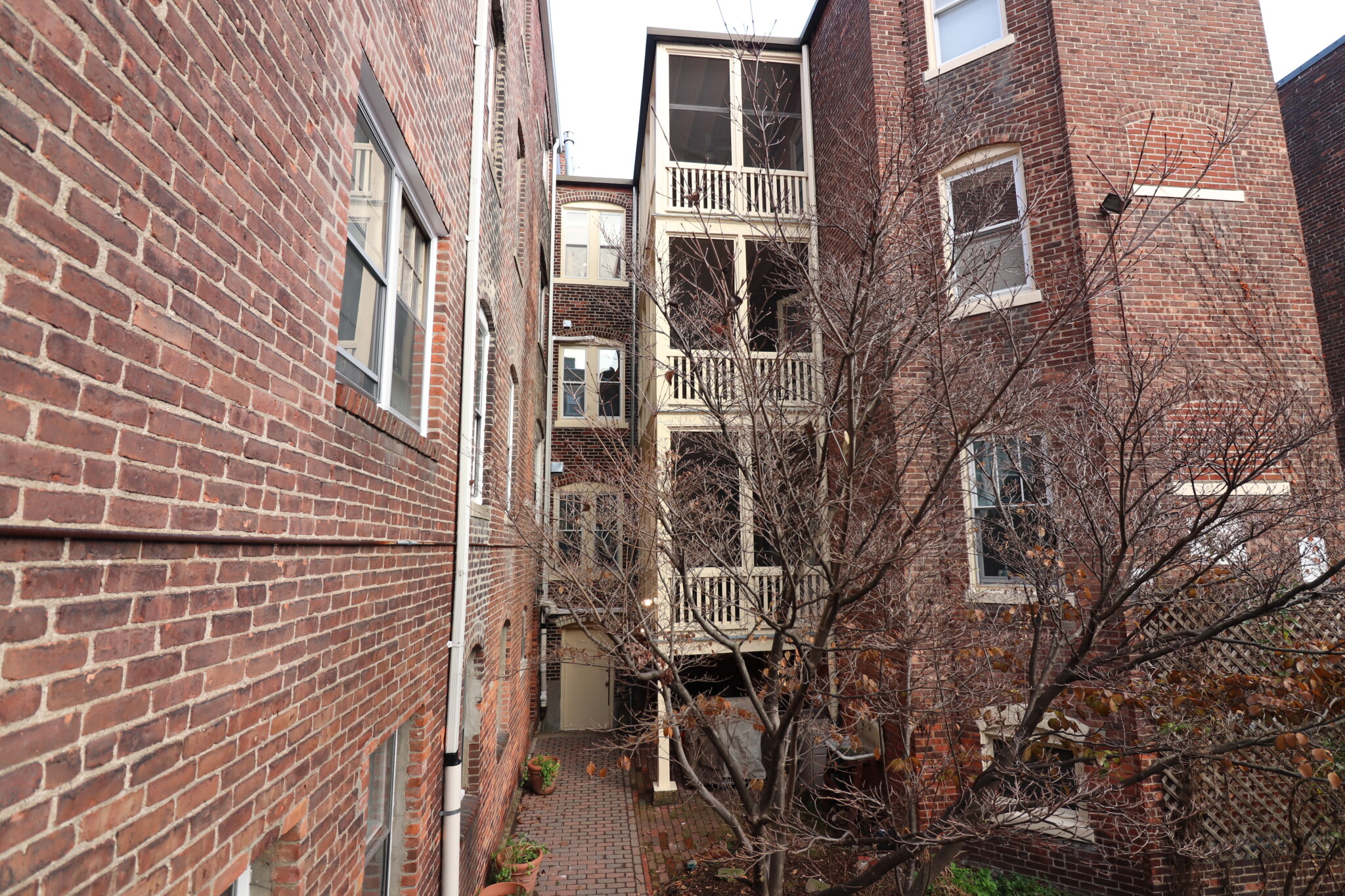 202 Saint Paul St, North Brookline