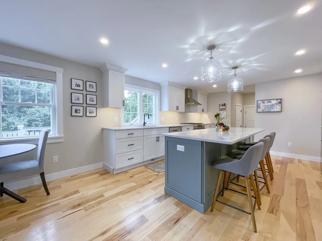 4 Pine Crest Rd, Braintree