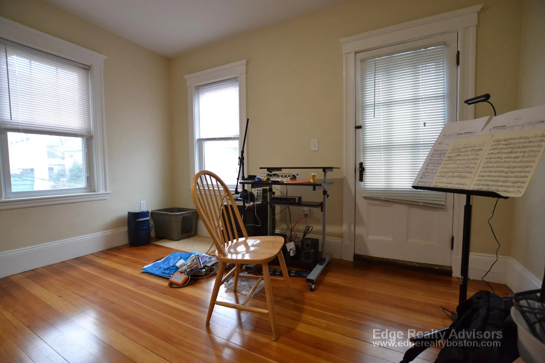 40 Atkins St, Oak Square