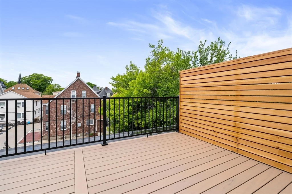 27 Shepard, Brighton