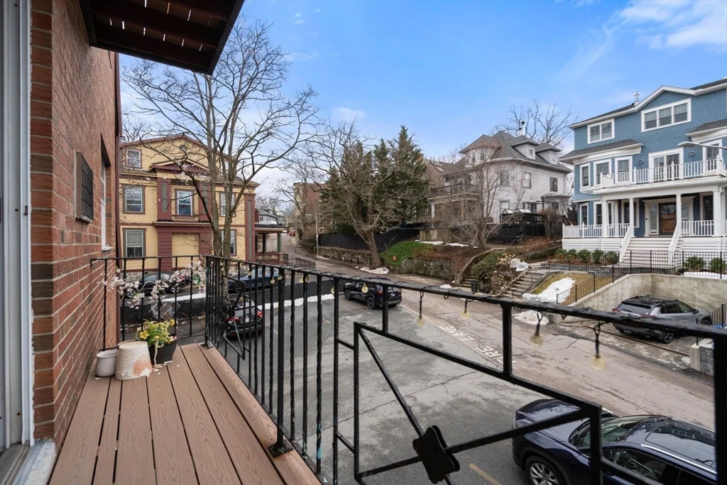 8 Robinwood Ave, Jamaica Plain