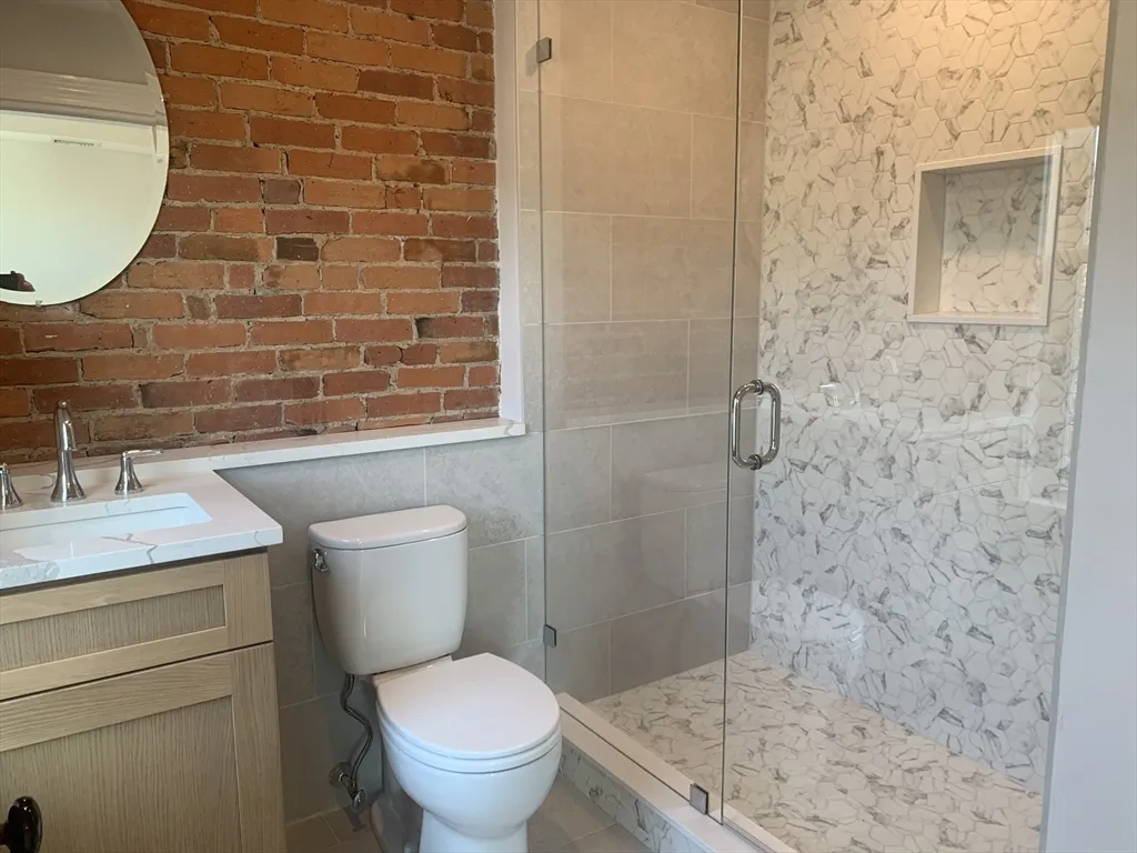 873 East 4th St, South Boston