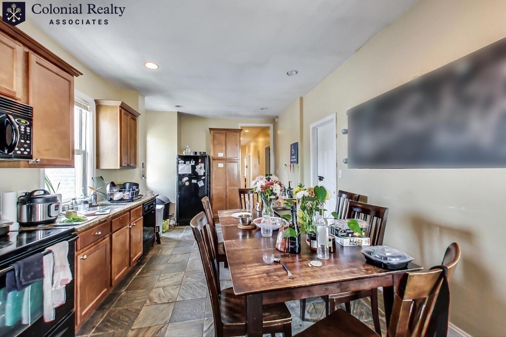 49 Hillside St, Mission Hill