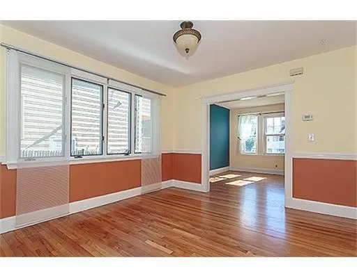 67 Fairfax St, West Somerville