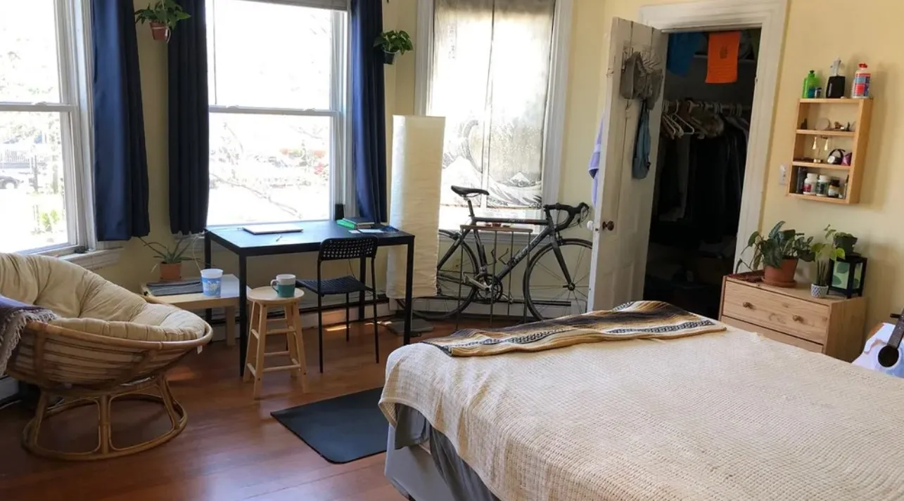 268 Broadway, The Port