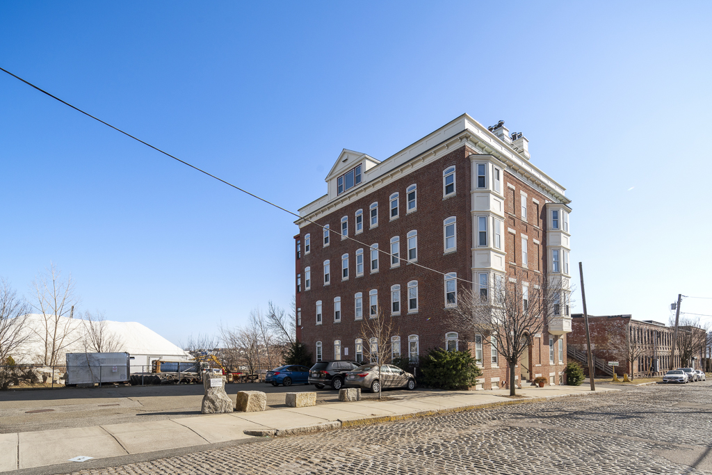 37 Winnisimmet St, Chelsea