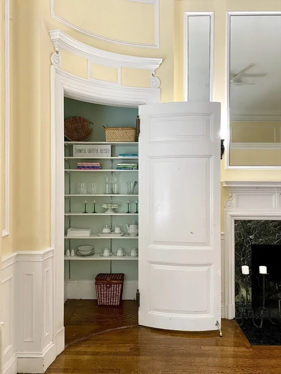 411 Beacon, Back Bay