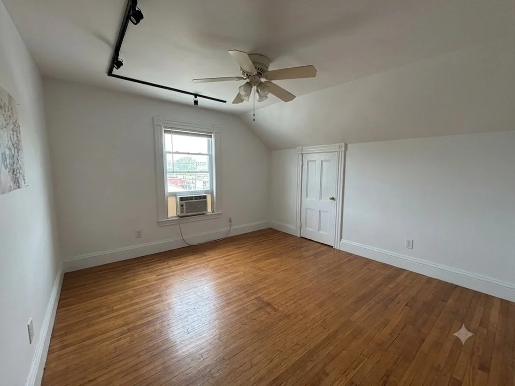58 Willow Ave, Porter Square