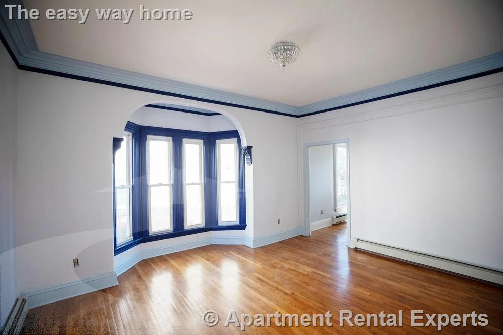 31-33 High St, Malden Center