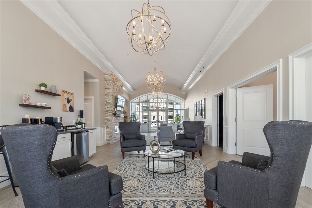 320 Middlesex Ave, Medford