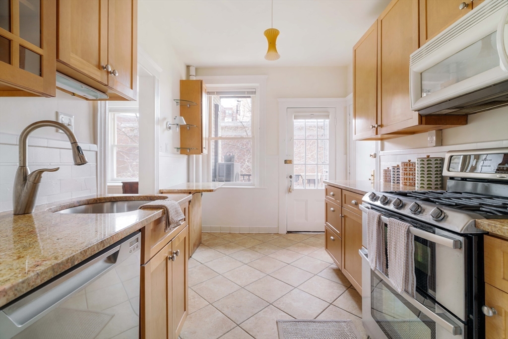 32 James St, North Brookline